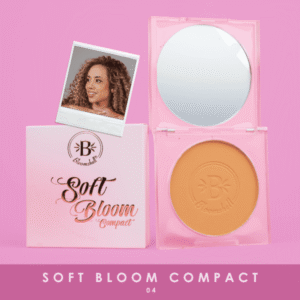 Polvo compacto con color Bloomshell